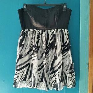 Forever 21 Black & White Silk Chiffon Dress Large